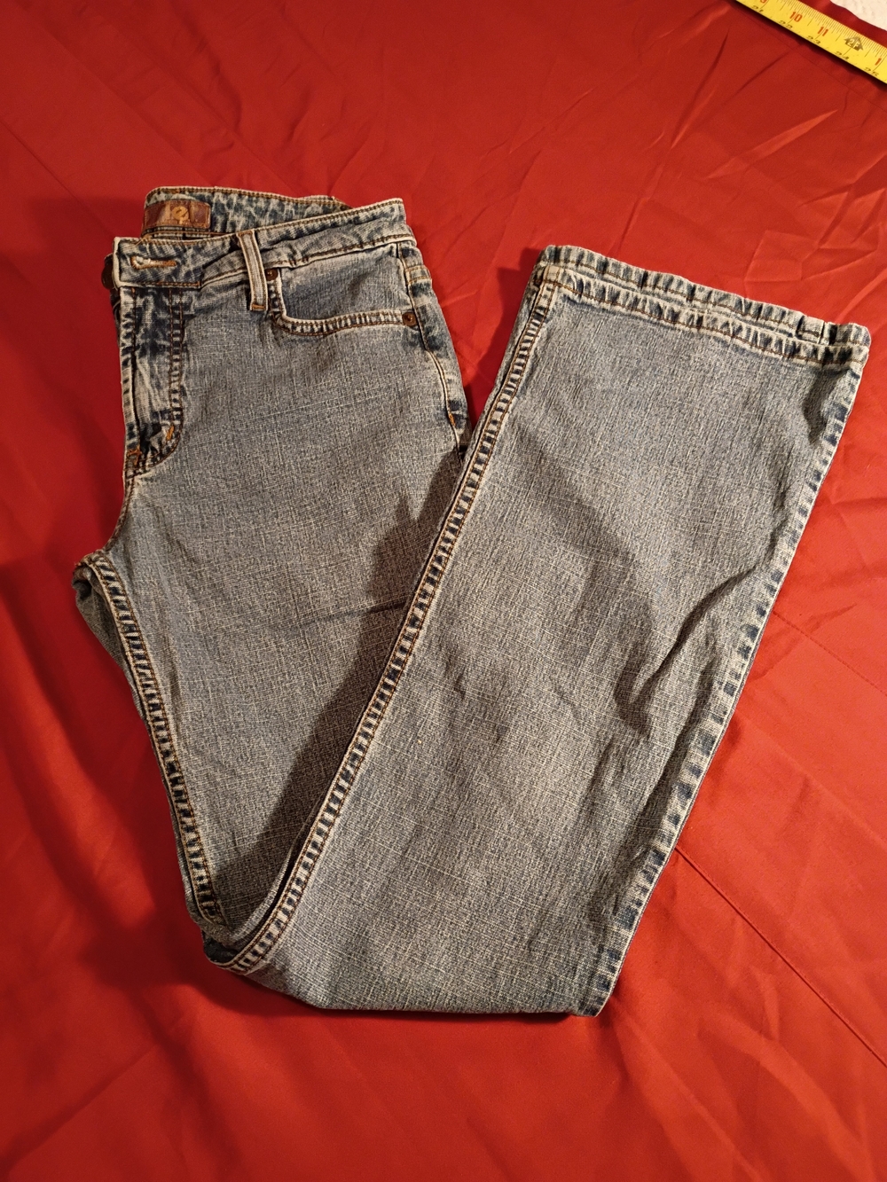 lei Women's Light Wash Straight-Leg Jeans